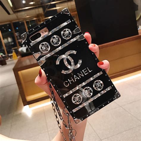 chanel inspired samsung 10 plus case